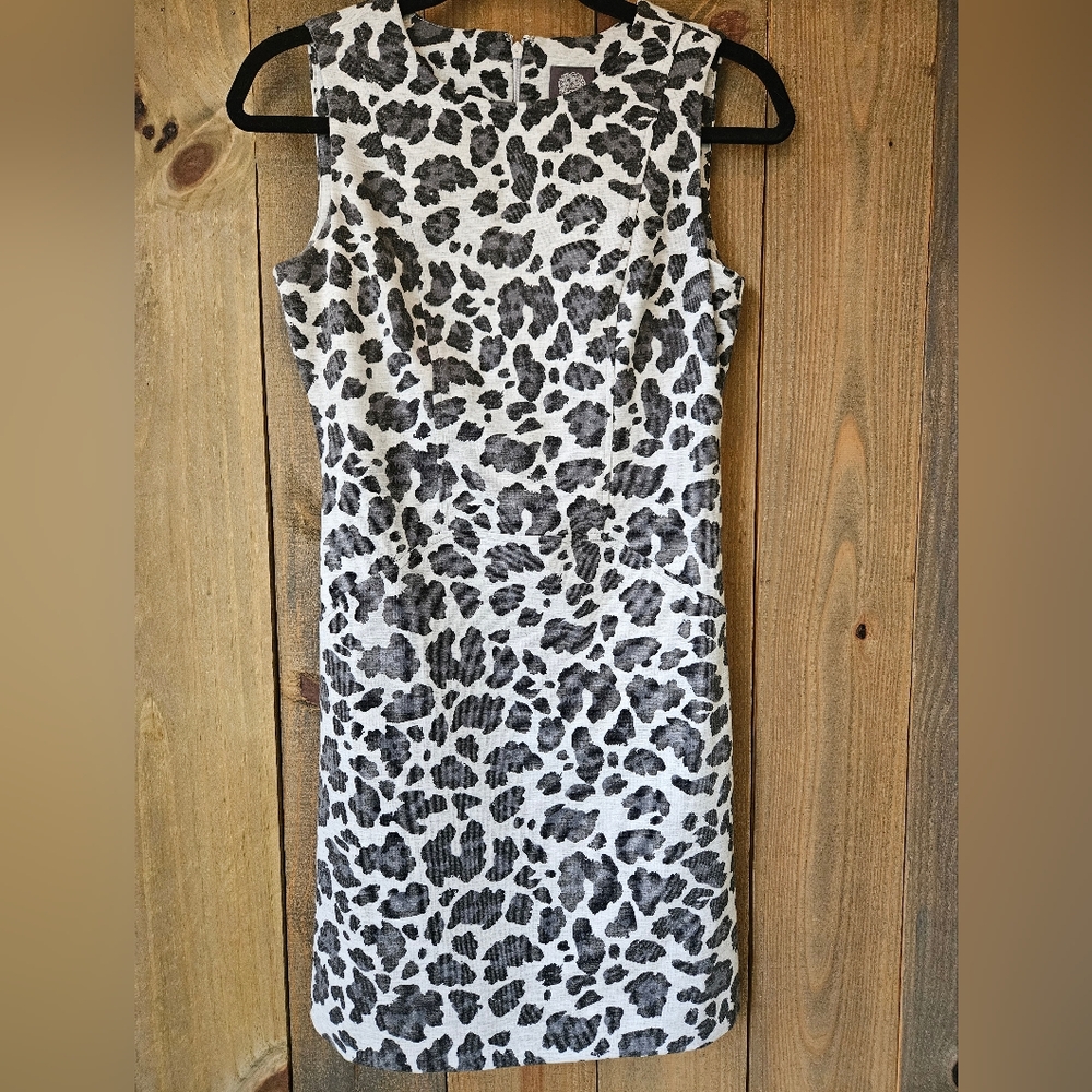 Vince Camuto gray leopard print dress size 2